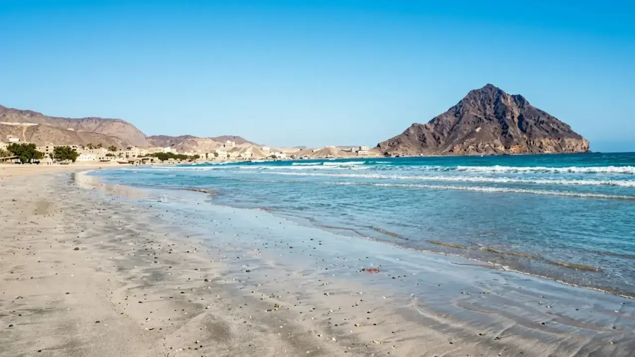 طقس اليوم يثير القلق: ارتفاع درجات الحرارة إلى 44° مع رعد في المرتفعات